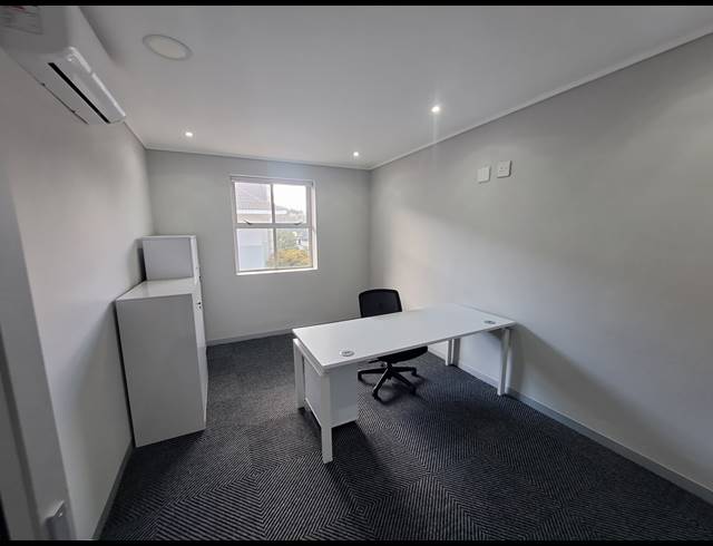 383M² OFFICE TO LET IN HYDE PARK